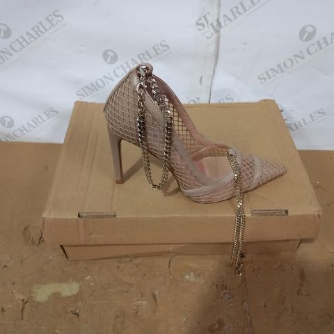 BOXED PAIR OF RIVER ISLAND HIGH HEELS SIZE 4