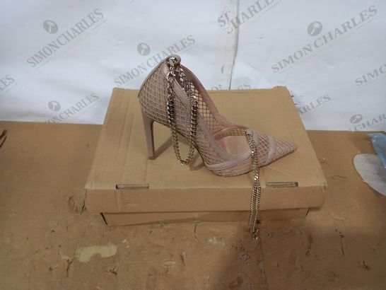 BOXED PAIR OF RIVER ISLAND HIGH HEELS SIZE 4