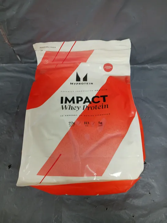 2.5KG MYPROTEIN IMPACT WHEY PROTEIN NATURAL STRAWBERRY FLAVOUR