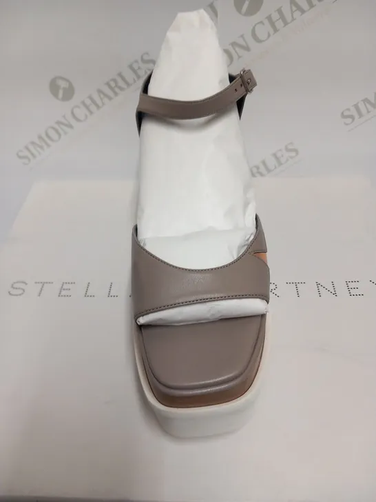 BOXED PAIR OF STELLA MCCARTNEY LIGHTGREY SANDAL SIZE 37.5