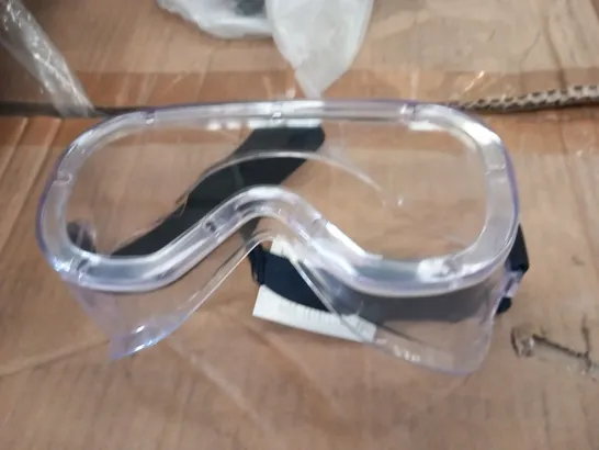 PALLET OF APPROXIMATELY 1200 YEON SAFETY GOGGLES