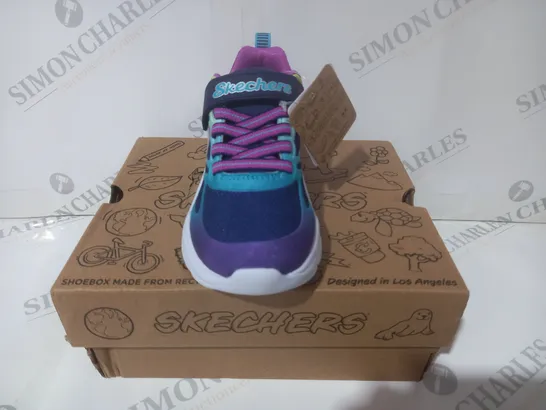 BOXED PAIR OF SKECHERS POWER JAMS KIDS SHOES IN NAVY/MULTICOLOUR UK SIZE 12