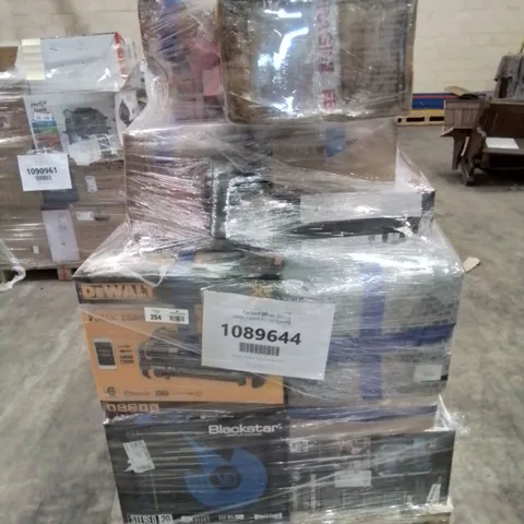 PALLET OF APPROXIMATELY 25 UNPROCESSED RAW RETURN HOUSEHOLD AND ELECTRICAL GOODS TO INCLUDE;