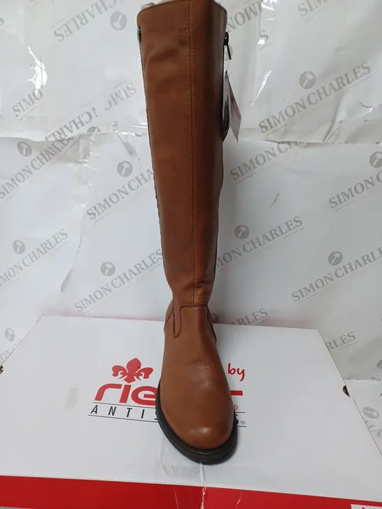 SIZE 6 KNEE BOOT BROWN 