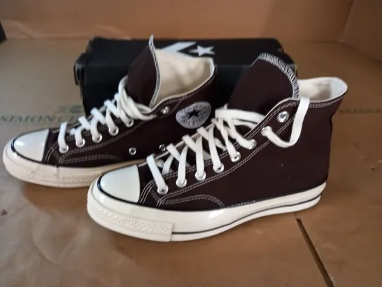 PAIR OF CONVERSE UNISEX ALL STAR HI TRAINERS IN BROWN - MENS 8 WOMENS 10