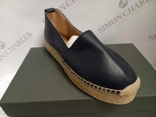 BOXED HOBBS ALICIA ESPADRILLE IN NAVY - SIZE 5