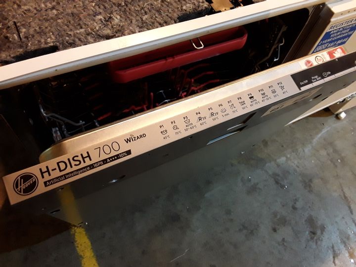 Lot 651 HOOVER H DISH 700 WIZARD INTEGRATED FULLSIZE DISHWASHER