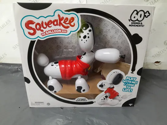 SQUEAKEE INTERACTIVE BALLOON DOG