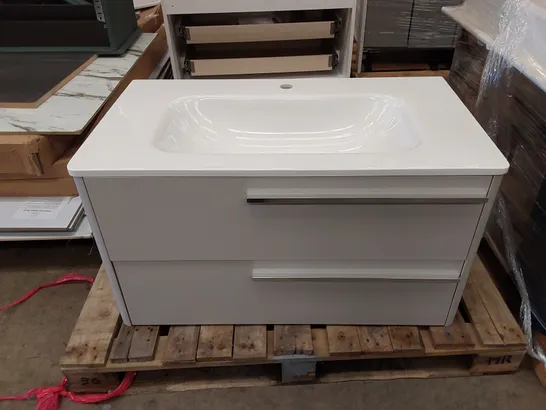 DESIGNER BATHROOM VANITY UNIT WITH BASIN 