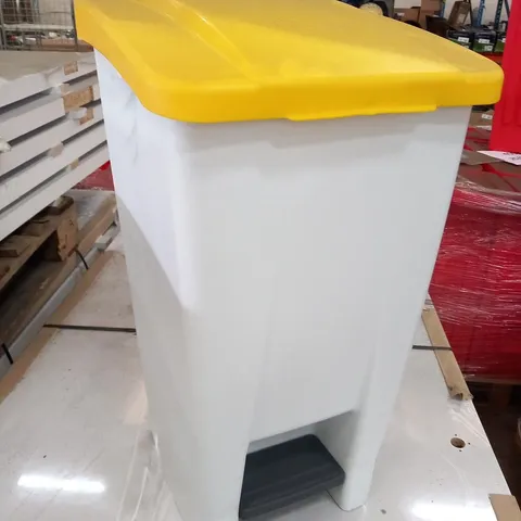 PALLET OF APPROXIMATELY 5 OFFENSIVE WASTE PEDAL BINS