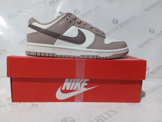 BOXED PAIR OF NIKE DUNK LOW SHOES IN PLUM/WHITE UK SIZE 4.5