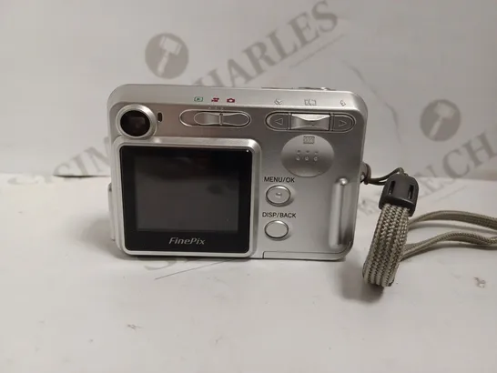 FUJIFILM A350 DIGITAL CAMERA - SILVER