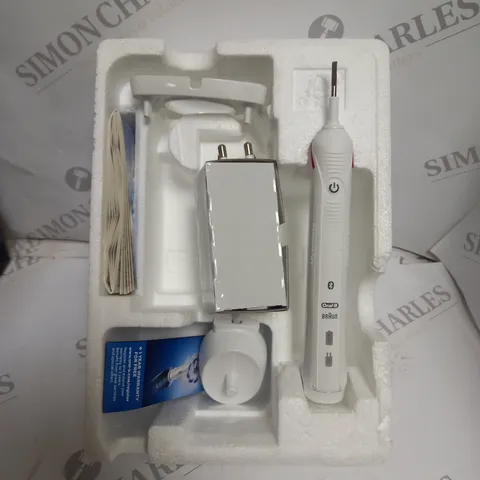 BOXED ORAL-B SMART 4 4000N ELECTRIC TOOTHBRUSH 