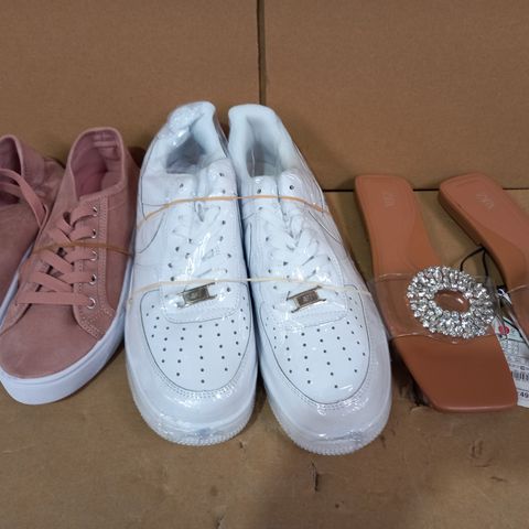 BOX OF APPROXIMATELY 8 ASSORTED DESIGNER FOOTWEAR ITEMS TO INCLUDE WHITE TRAINERS SIZE UNSPECIFIED, JEWELL EFFECT SANDALS EU SIZE 38, PINK FAUX SUEDE SHOES UK SIZE 4, ETC