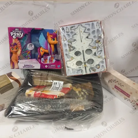 APPROXIMATELY 14 ASSORTED PRODUCTS TO INCLUDE; NIGHT BEFORE CHRISTMAS HAMPER, MY LITTLE PONY SUNNY STARSCOUT, HOTEL CHOCOLAT THE EVERYTHING SELECTION LATTE AND YANKEE CANDLE TEALIGHTS