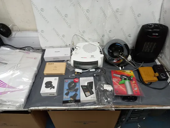 CAGE OF ASSORTED HOUSEHOLD GOODS TO INCLUDE  HEATERS, HANDHELD FAN, LIGHT PENDANTS, BLOWTORCH, AND HDMI SWITCH ETC. 