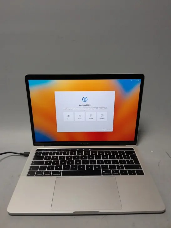 APPLE MACBOOK PRO - A2159