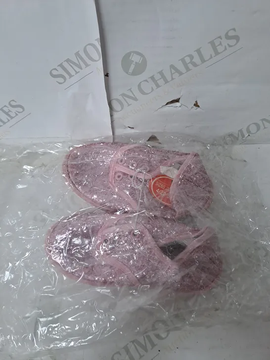 APPROXIMATELY 20 PAIRS  OF BAGGED PINK CHILDRENS GLITTER BOOTS IN VARIOUS SIZES 