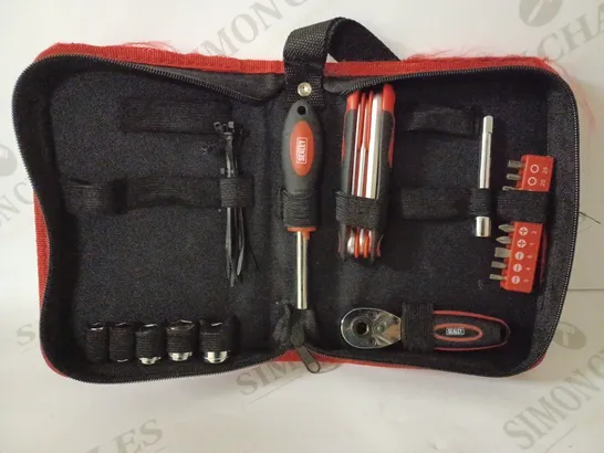 SEALEY TOOL SET 