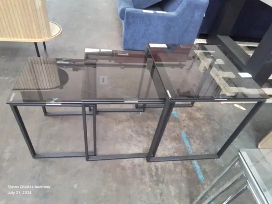 BLACK GLASS AND METAL LEGS NEST OF 3 SQUARE TABLES