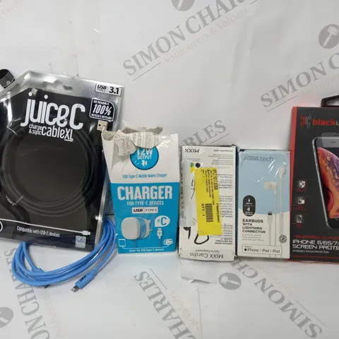 BOX OF APPROXIMATELY 20 ASSORTED ELECTRICALS TO INCLUDE JUICE CABLE, BLACKWEB PHONE CASE, WIRED EARBUDS, ETC