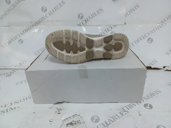 BOXED SKECHERS TAUPE LIGHTWEIGHT TRAINERS- SIZE 5 