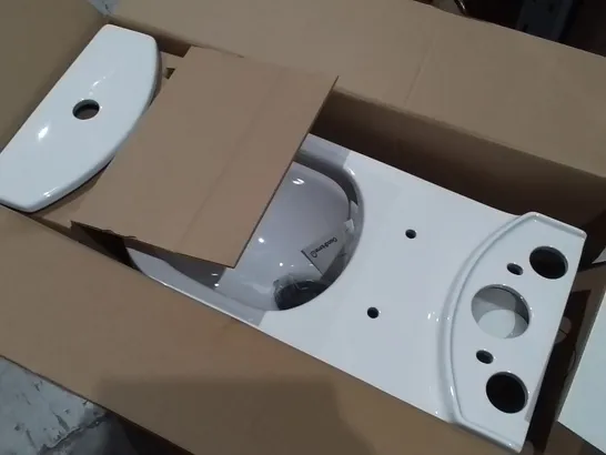 BOXED CAVALLY RIMLESS CLOSE COUPLED TOILET