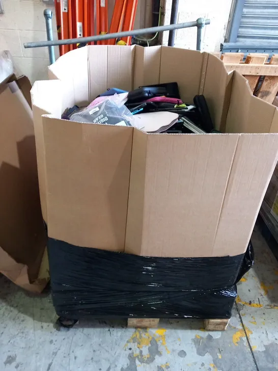 PALLET OF ASSORTED PHONE AND TABLET ACCESSORIES