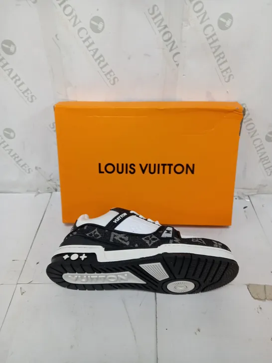 BOXED PAIR OF LOUIS VUITTON SIZE 43 BLACK/WHITE CHUNKY TRAINERS 