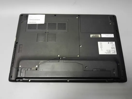 FUJITSU LIFEBOOK A555 LAPTOP 