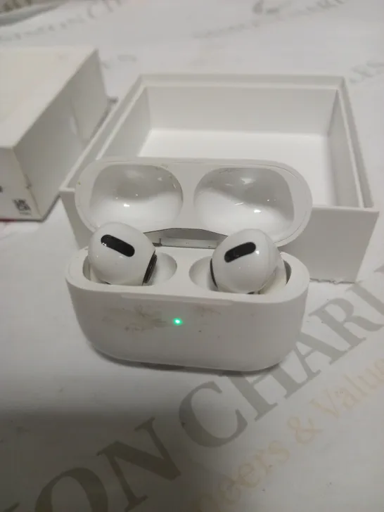 APPLE AIRPODS PRO