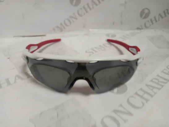 OAKLEY SPORTS PROTECTIVE GLASSES 