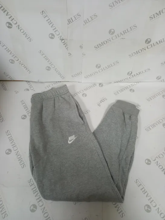 NIKE FLEECED TRACKSUIT BOTTOMS SIZE L