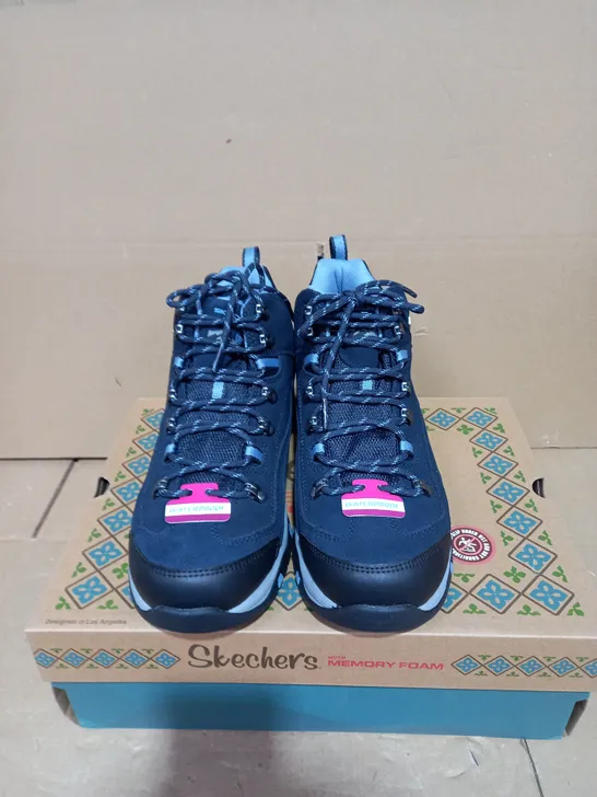 SKETCHERS MEMORY FOAM WATERPROOF BOOT NAVY UK SIZE 8