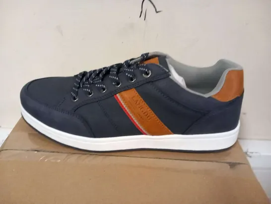 LANGDU TRAINERS SIZE 43