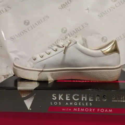 SIZE 6.5 SKECHERS STRETCH LACE TRAINERS WHITE