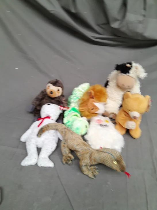 MEDIUM BOX OF ASSORTED TEDDIES