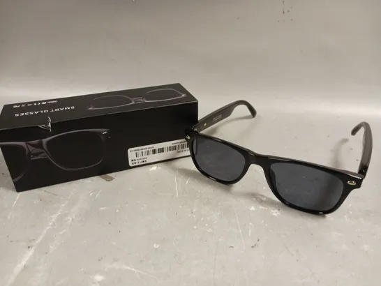 BOXED BLACK FRAMED SMART GLASSES 