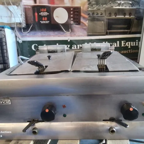 COMMERCIAL STAINLESS STEEL LINCAT ELECTRIC DOUBLE FRYER