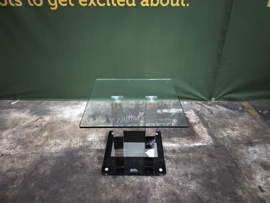 QUALITY GLASS COFFEE TABLE WITH CHROME/BLACK BASE