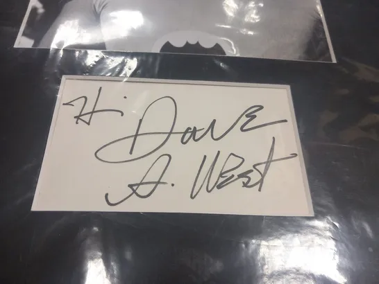 ADAM WEST AS BATMAN PHOTOGRAPH WITH PERSONALISED SIGNATURE 'HI DAVE'