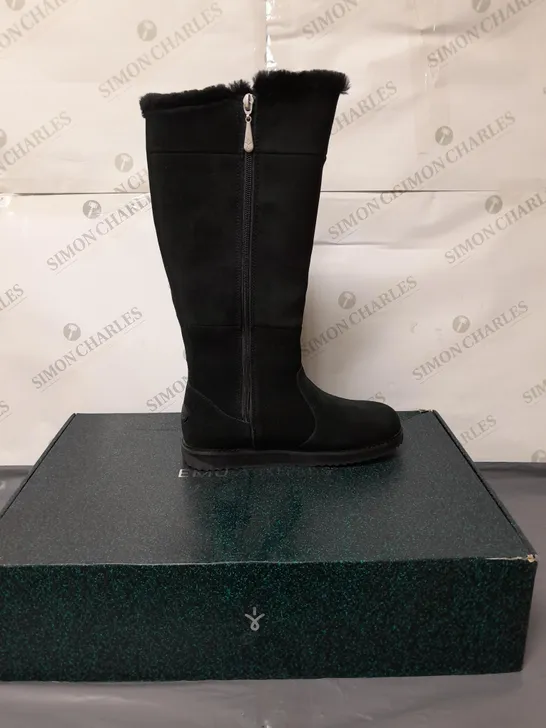 EMU AUSTRALIA LADIES KNEE HIGH BLACK WATERPROOF BOOTS SIZE 7