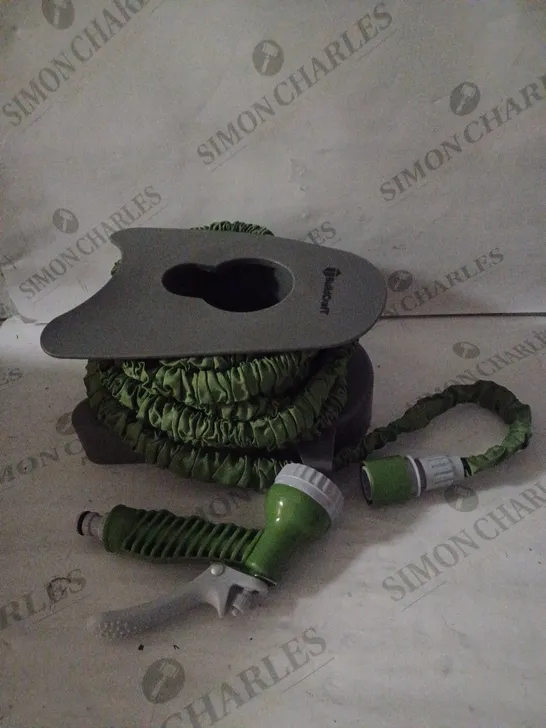 BUILDCRAFT EXPANDABLE HOSE WITH HOSE HOLDER AND NOZZLE