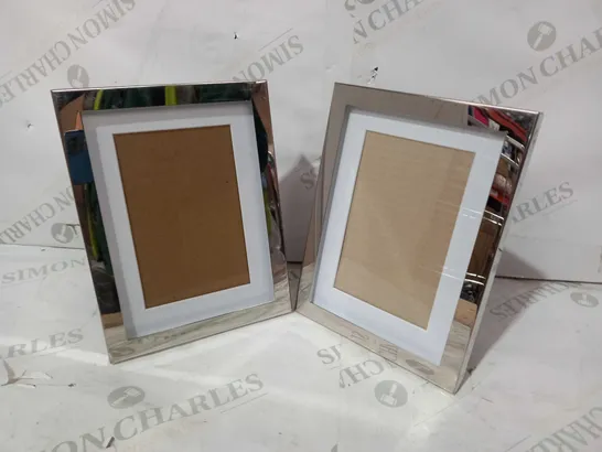 LOT OF 2 PHOTO FRAMES IN SILVER EFFECT