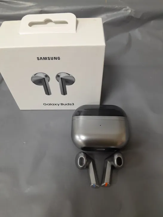 SAMSUNG GALAXY BUDS3 SILVER