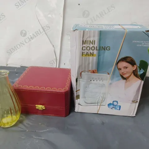 APPROXIMATELY 20 ASSORTED HOUSEHOLD ITEMS TO INCLUDE BOHO RIBBED GLASS, WATCH BOX, MINI COOLING FAN, ETC - COLLECTION ONLY