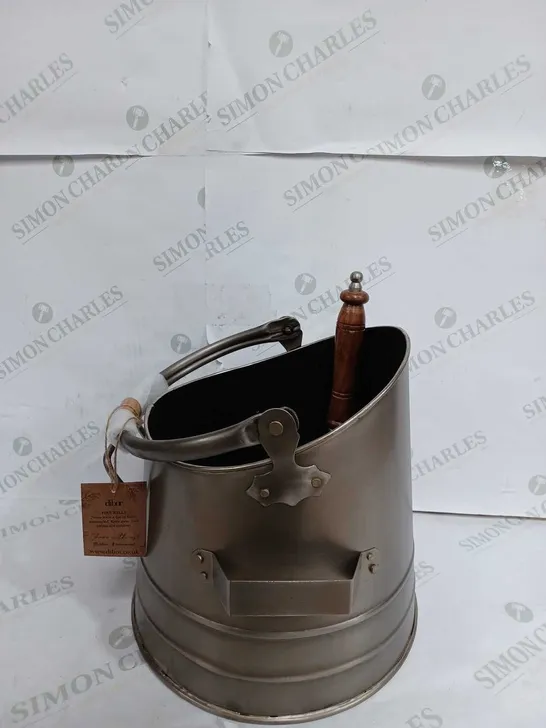 DIBAR FIRE BUCKET WITH SHOVEL