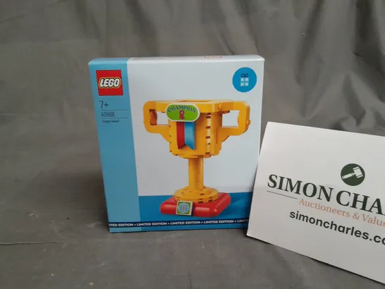 BOXED AND SEALED LEGO TROPHY - 40688