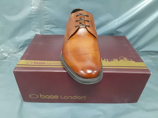 BOXED PAIR OF BASE LONDON LACE UP SHOES IN TAN UK SIZE 9