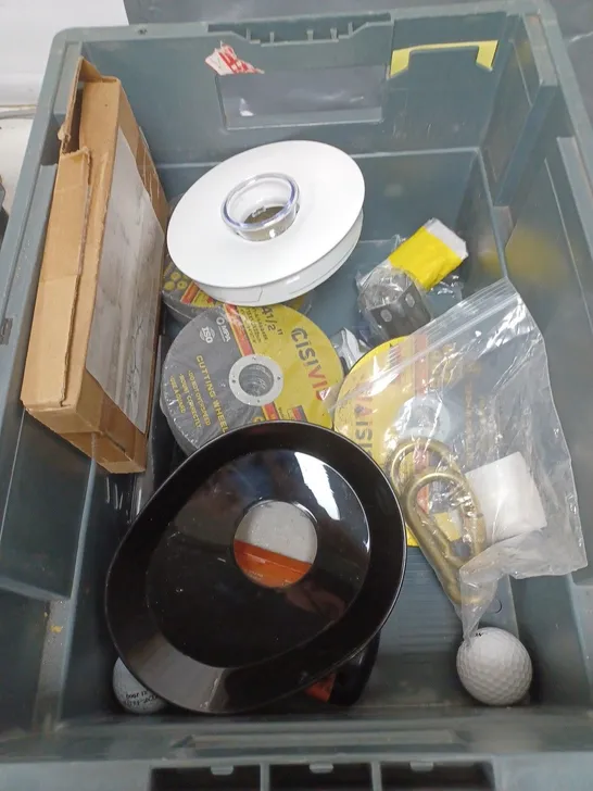 BOX OF APPROXIMATELY 10 ASSORTED HOUSEHOLD ITEMS TO INCLUDE GOLF BALLS, NAIL LAMP AND CUTTING WHEELS 